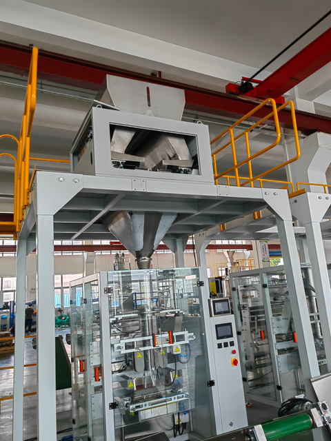 Automatic Vertical Form-Fill-Seal Machine with Linear Scale - High-Speed Powder/Granule Packaging System